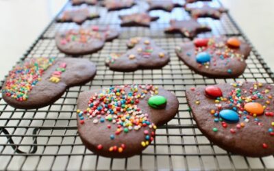 Baking with children: Colorful Smarties cookies